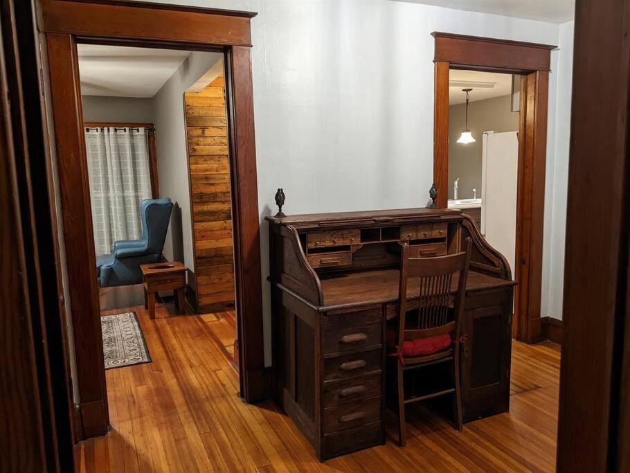 Large Bakery Apartment - Central Downtown Location Fredonia Luaran gambar