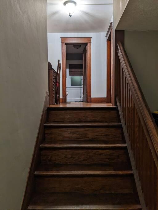 Large Bakery Apartment - Central Downtown Location Fredonia Luaran gambar